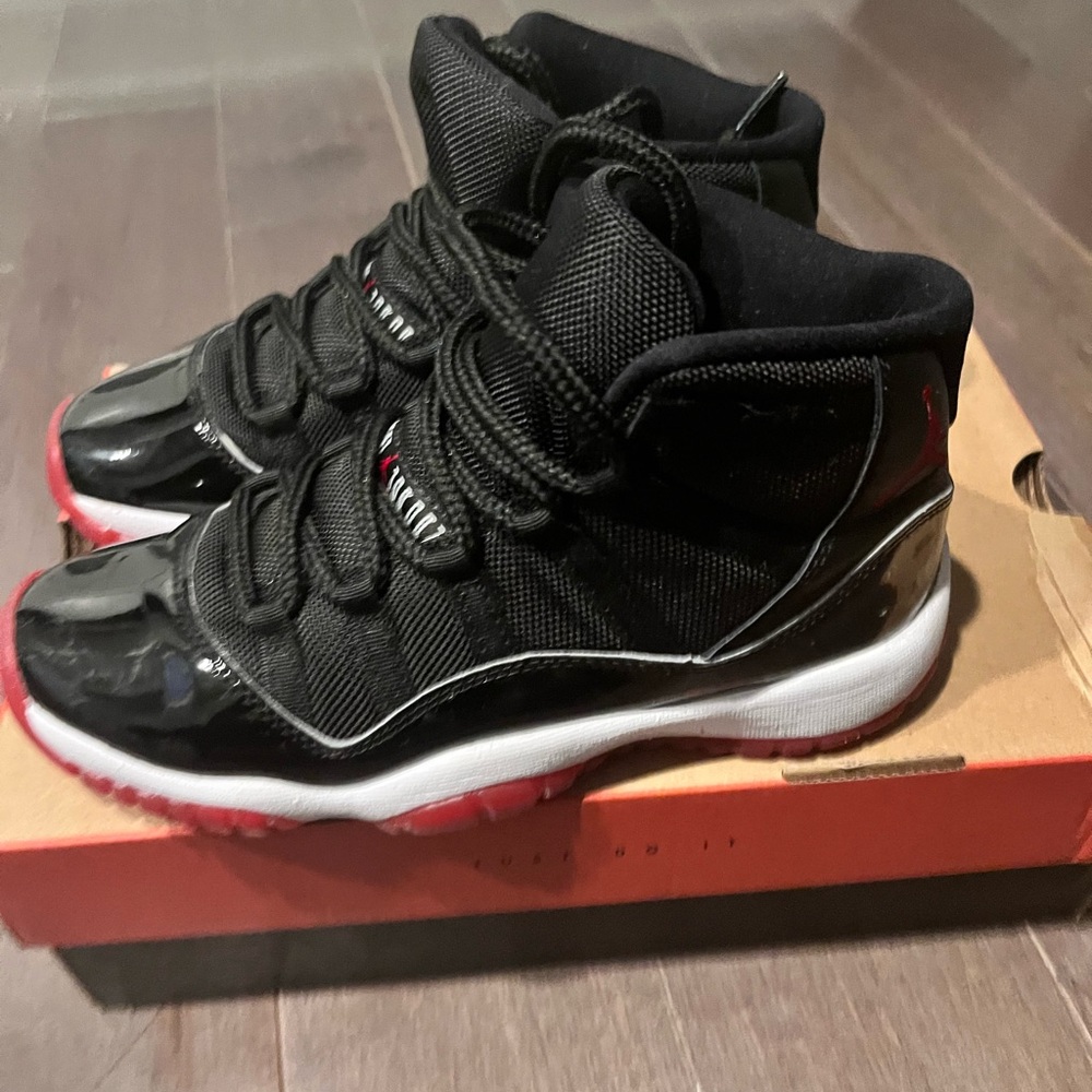 Air Jordan Breed 11